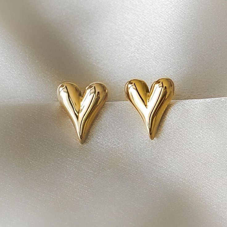 Gold Heart Earring