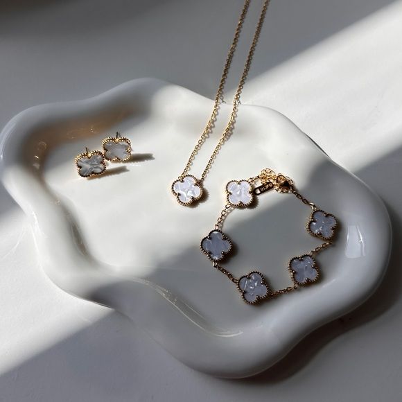 White Clover Set